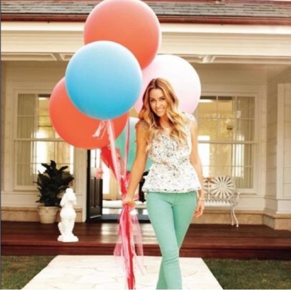 💥LC Lauren Conrad Peplum bird blouse (L) - Picture 3 of 6